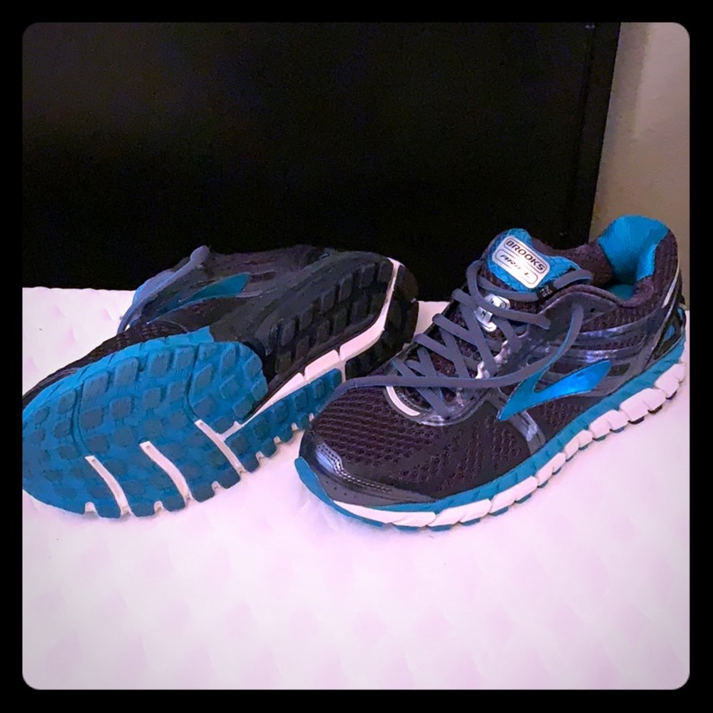 Brooks Ariel 16 Running Shoe